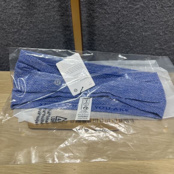 Lululemon Metal Vent Tech Seamless Wide Headband Colbat/Lavander O/S - Picture 6 of 7